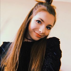 Meet your Posher, Abby